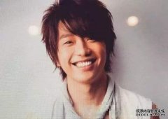 娱乐圈长得很丑却想演绝世美男的八名男星,第一名还行