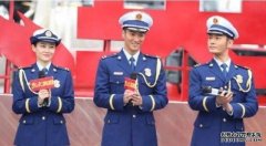 当179黄晓明撞上180杜江,同穿军装,网友:对比很明显