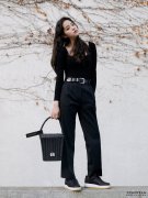 菜篮子手提包火了?周雨彤搭配一身黑,欧阳娜娜也上头了!