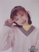 她2岁被生父抛弃!当红时章子怡只配给她伴舞!如今身价数十亿